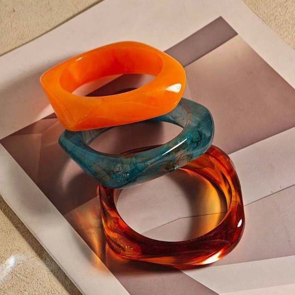 Vintage Fashion Gen Z - Retro Wristbands Translucent Resin Bangles Gradient