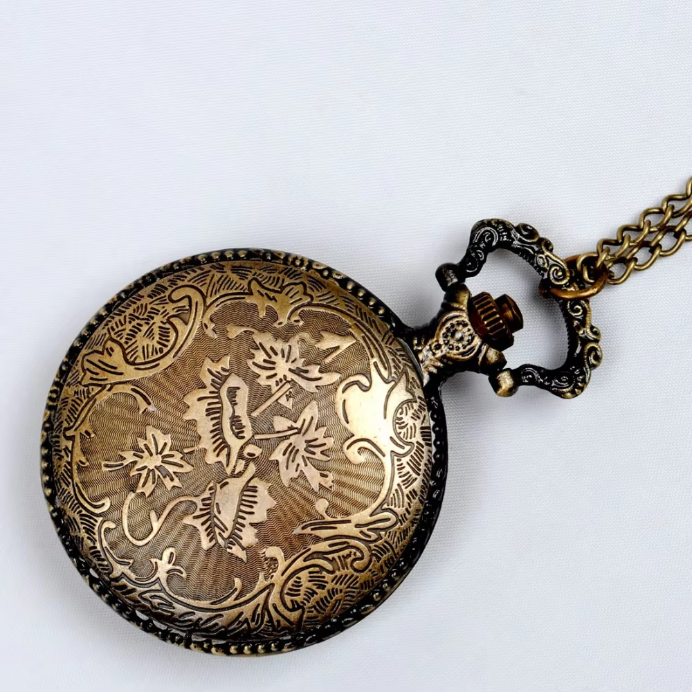 NEW Style  Big Vintage Eiffel  - Vintage Fashion In Paris recension och pris