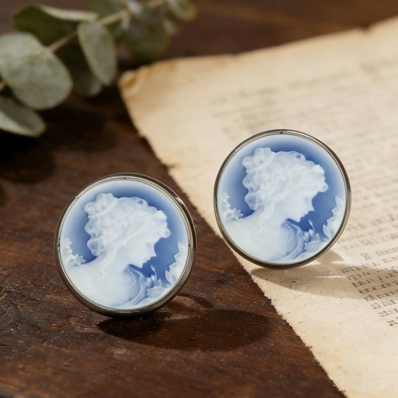 Vintage Cameo Glass Stud Earri - Vintage Victorian Fashion recension och pris