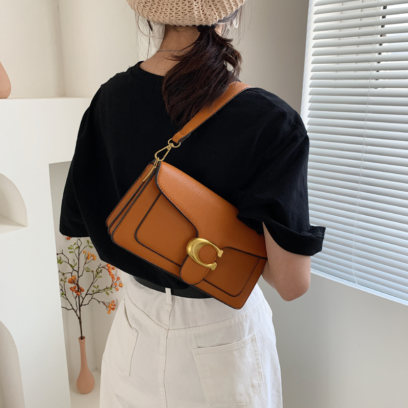 Classic Designer Paris Trendy  - Vintage Fashion In Paris recension och pris