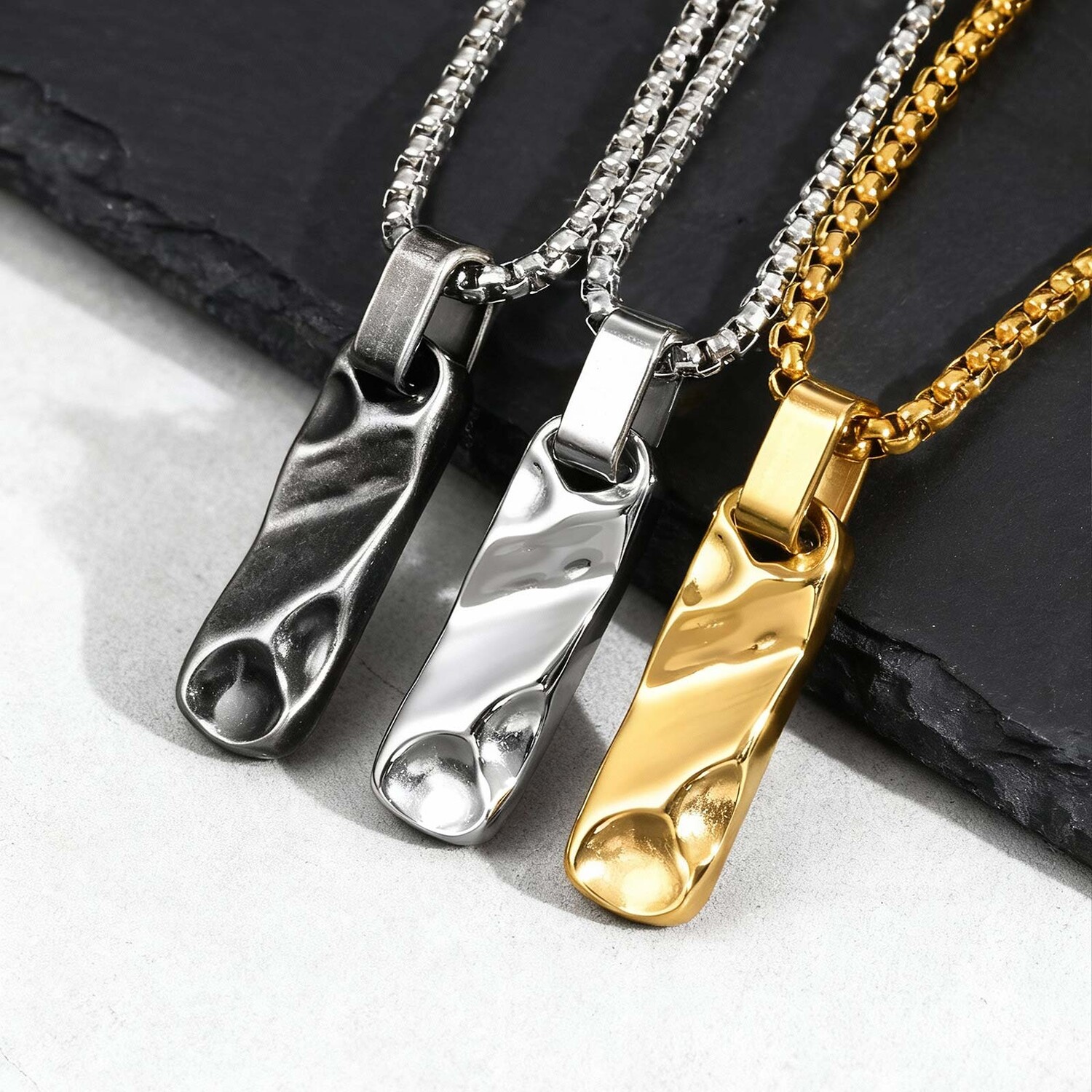 Small Dogtag Pendant Necklaces - Vintage Fashion Tags recension och pris