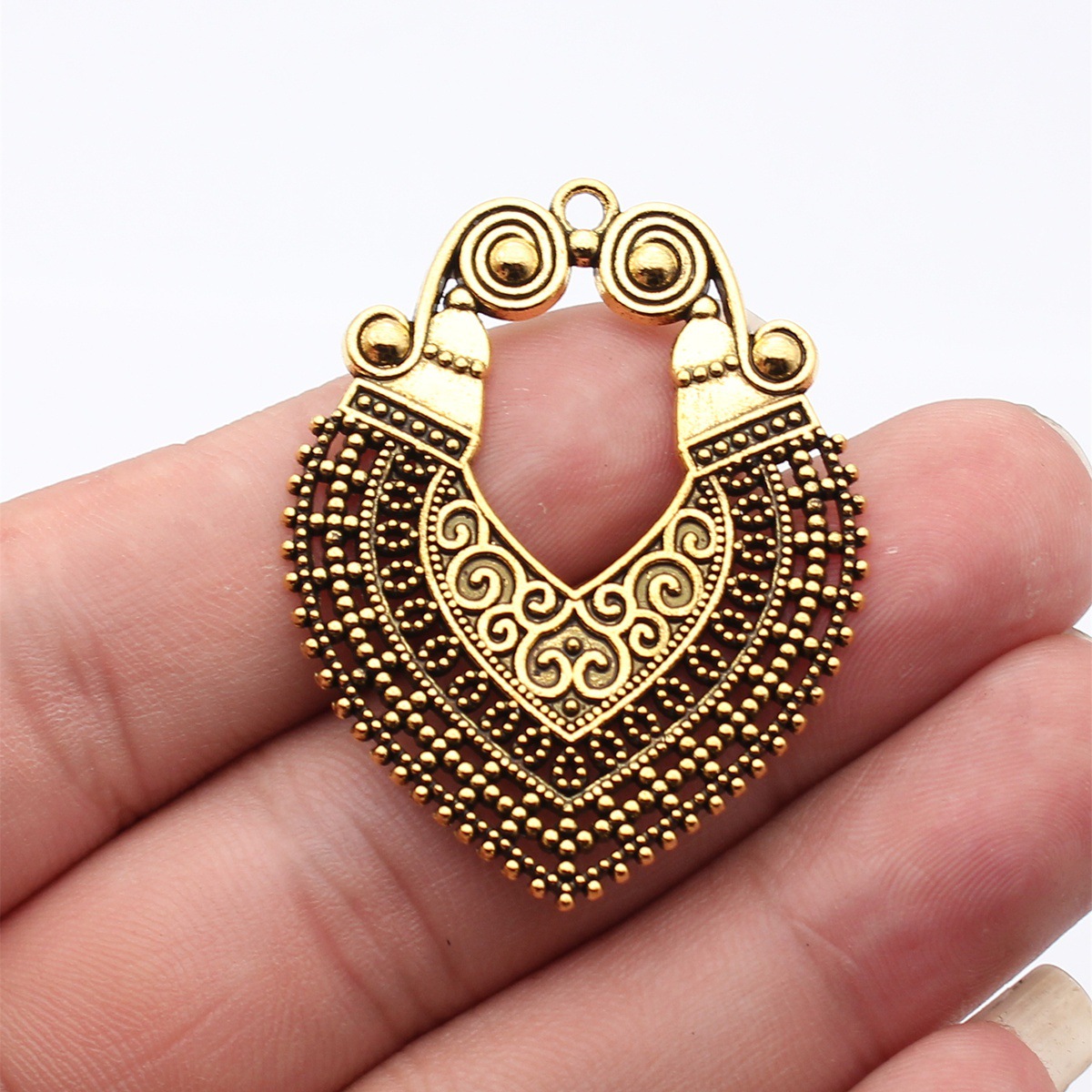 8pcs 48x37mm(1.89x1.46inch) 2  - Vintage Fashion Earrings recension och pris