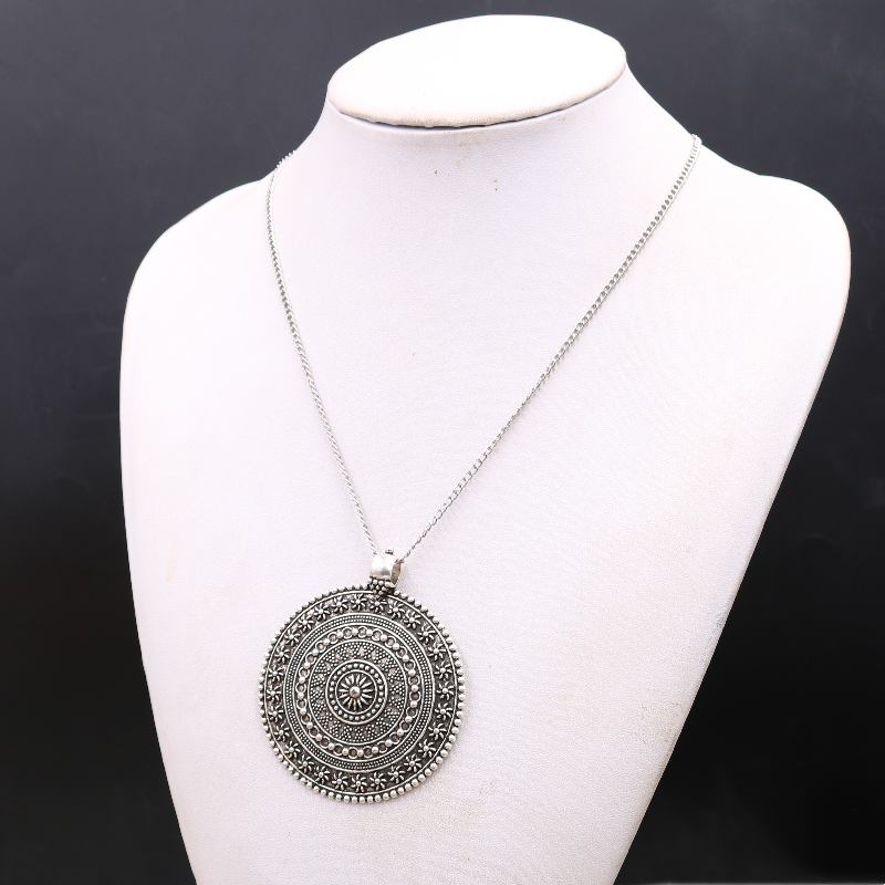 1pc Silver Plated Large Mandal - Vintage Fashion Tags recension och pris